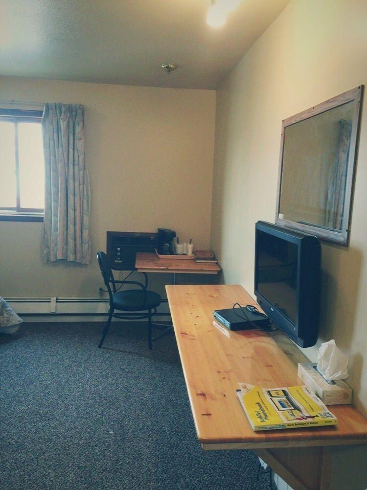 Meadow Lake Wakiki Motel & Lounge المظهر الخارجي الصورة